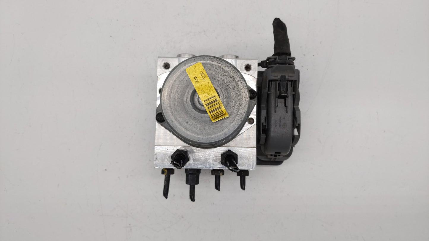 2017-2018 Hyundai Elantra ABS Pump Control Module Replacement P/N:58900-F2500 58920-F2500 Fits Fits 2017 2018 OEM Used Auto 