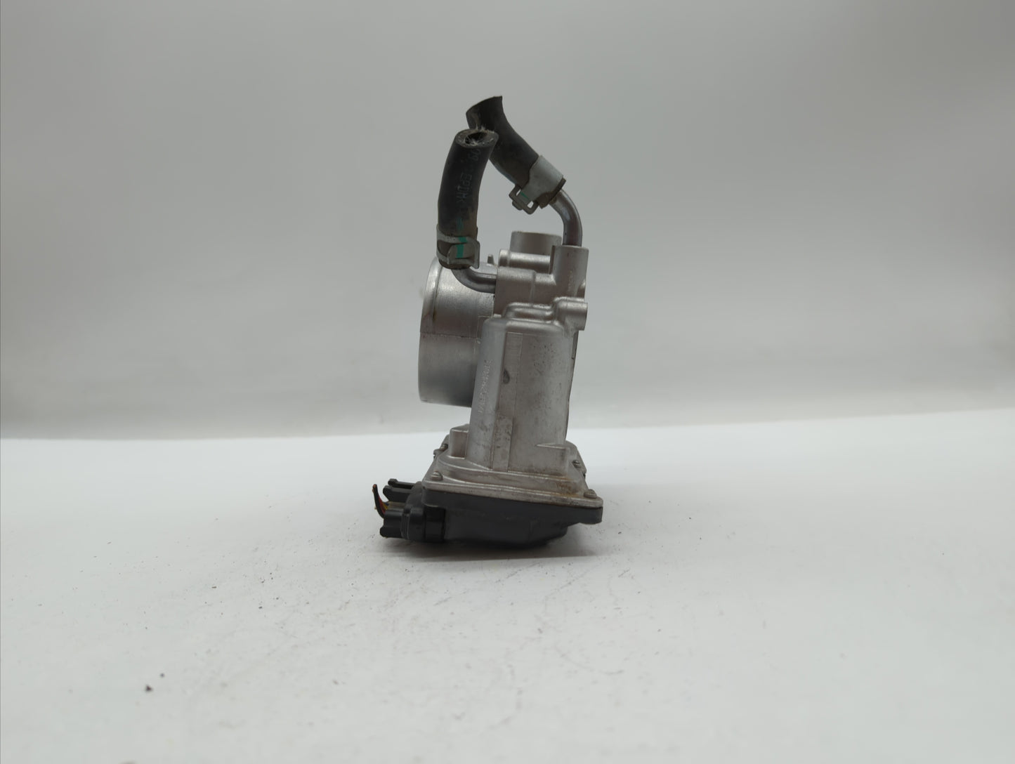 2011-2018 Hyundai Elantra Throttle Body P/N:35100-2E710 35100-2E000 Fits Fits 2011 2012 2013 2014 2015 2016 2017 2018 2019 O