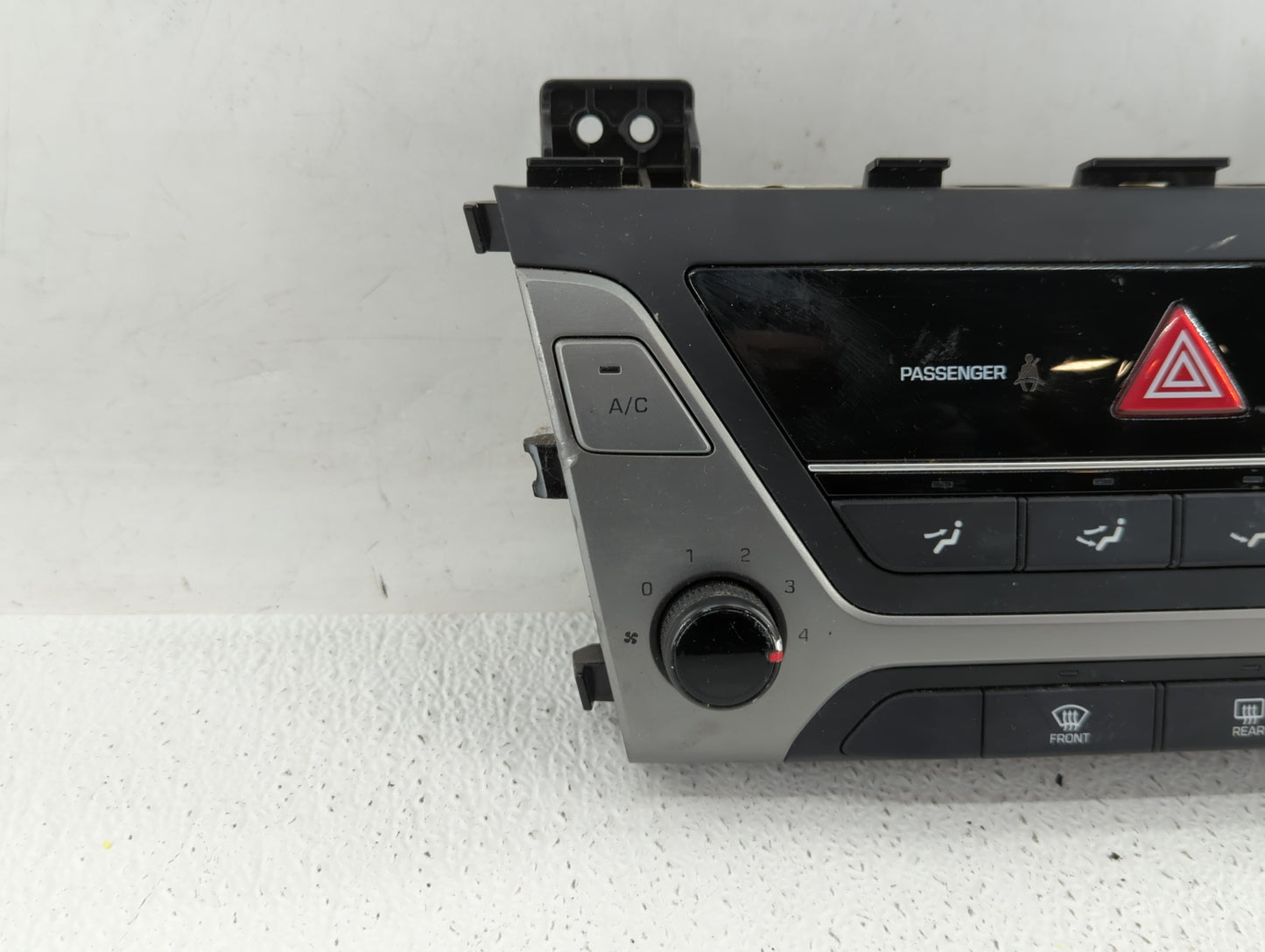 2017-2018 Hyundai Elantra Climate Control Module Temperature AC/Heater Replacement P/N:97250-F20614X 97250-F2AH0 Fits OEM Us