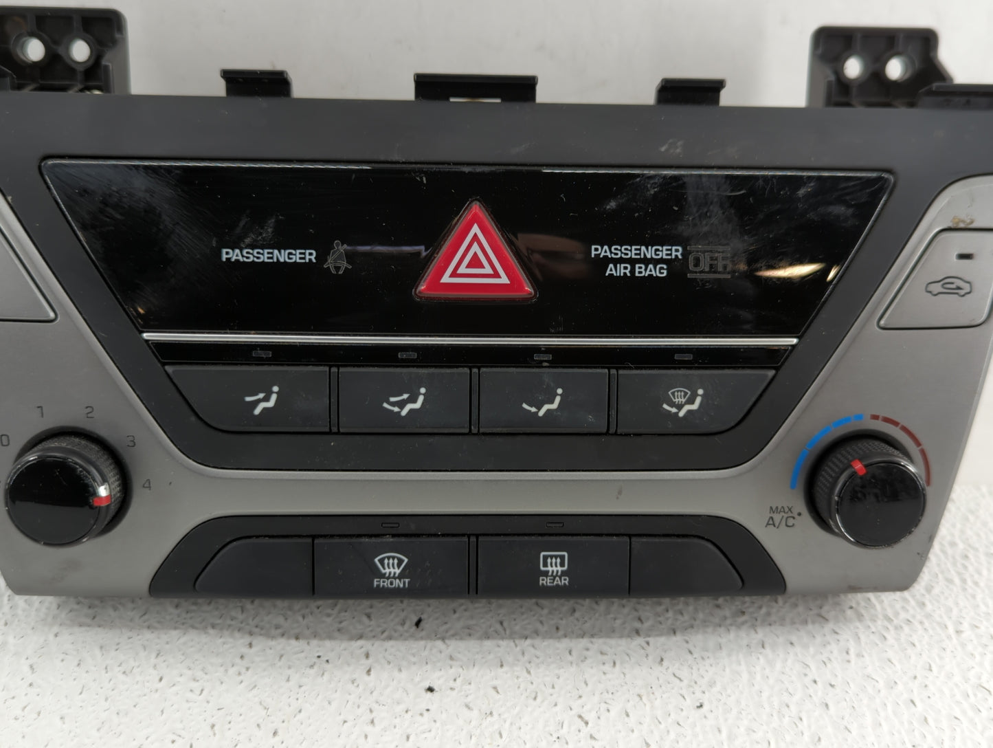 2017-2018 Hyundai Elantra Climate Control Module Temperature AC/Heater Replacement P/N:97250-F20614X 97250-F2AH0 Fits OEM Us