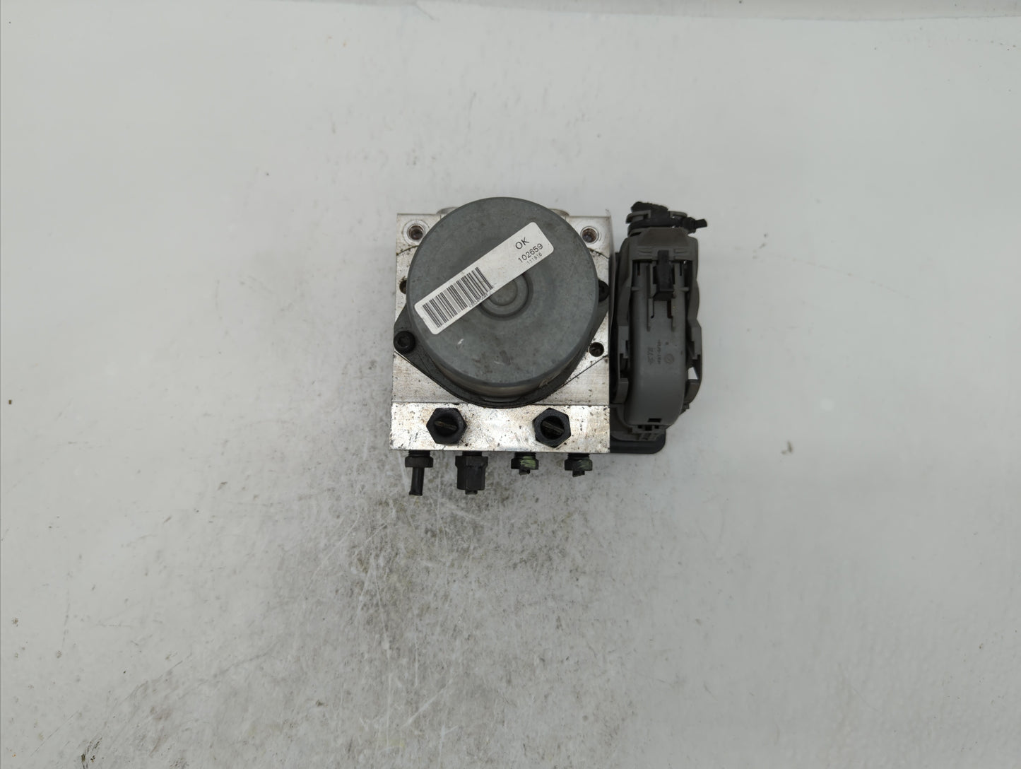 2017-2018 Hyundai Elantra ABS Pump Control Module Replacement P/N:58900-F2500 58920-F2500 Fits Fits 2017 2018 OEM Used Auto 