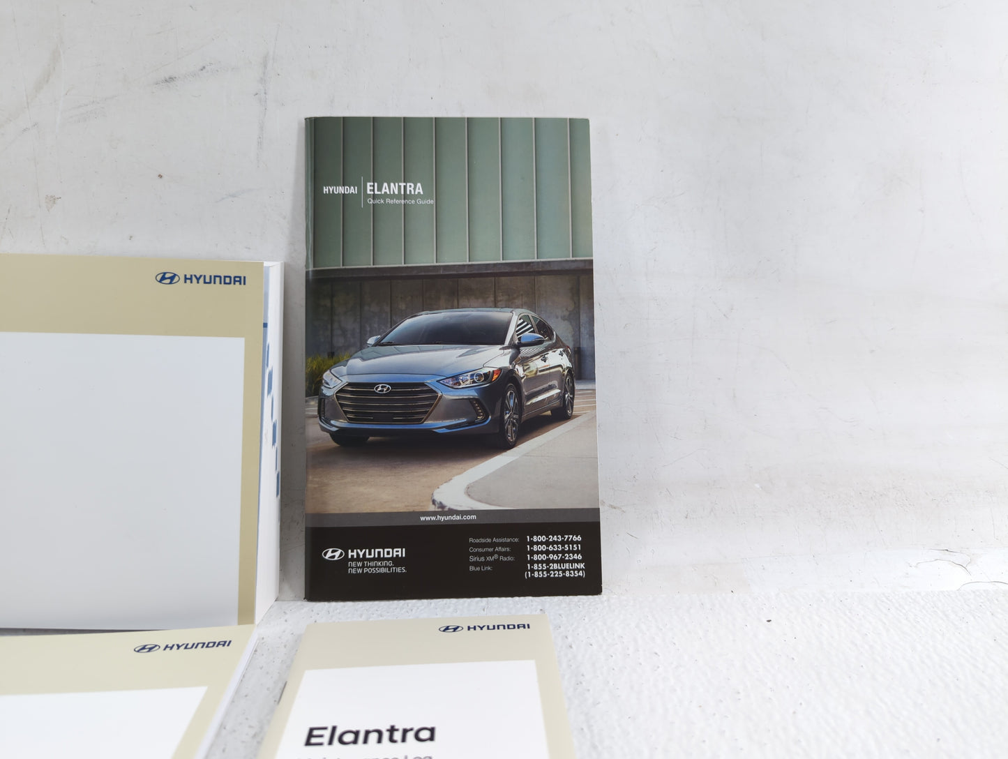 2018 Hyundai Elantra Owners Manual Book Guide P/N:JF30-EU76C OEM Used Auto Parts - Oemusedautoparts1.com