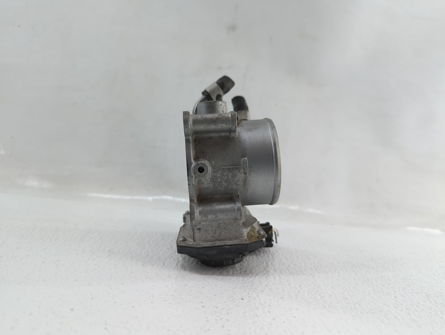 2011-2018 Hyundai Elantra Throttle Body P/N:35100-2E000 1302150124 Fits Fits 2011 2012 2013 2014 2015 2016 2017 2018 2019 OE