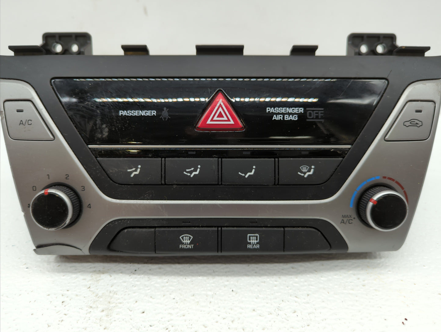 2017-2018 Hyundai Elantra Climate Control Module Temperature AC/Heater Replacement P/N:97250-F20614X 97250-F2AH0 Fits OEM Us