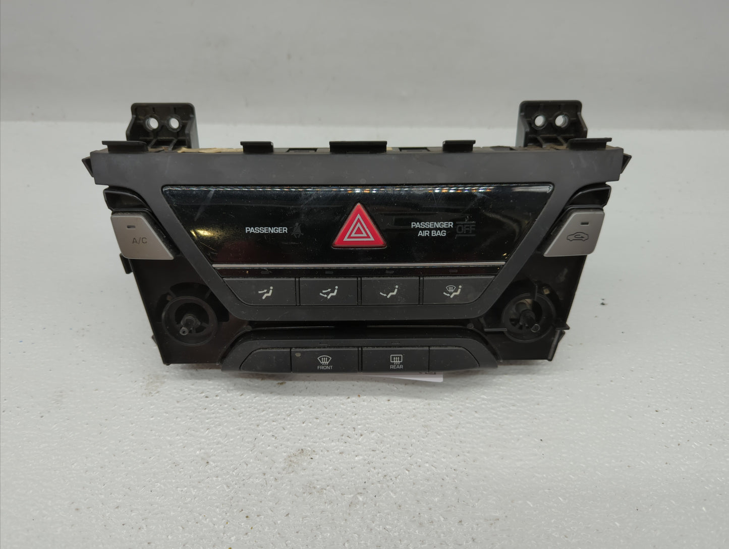 2017-2018 Hyundai Elantra Climate Control Module Temperature AC/Heater Replacement P/N:97250-F20614X 97250-F2AH0 Fits OEM Us