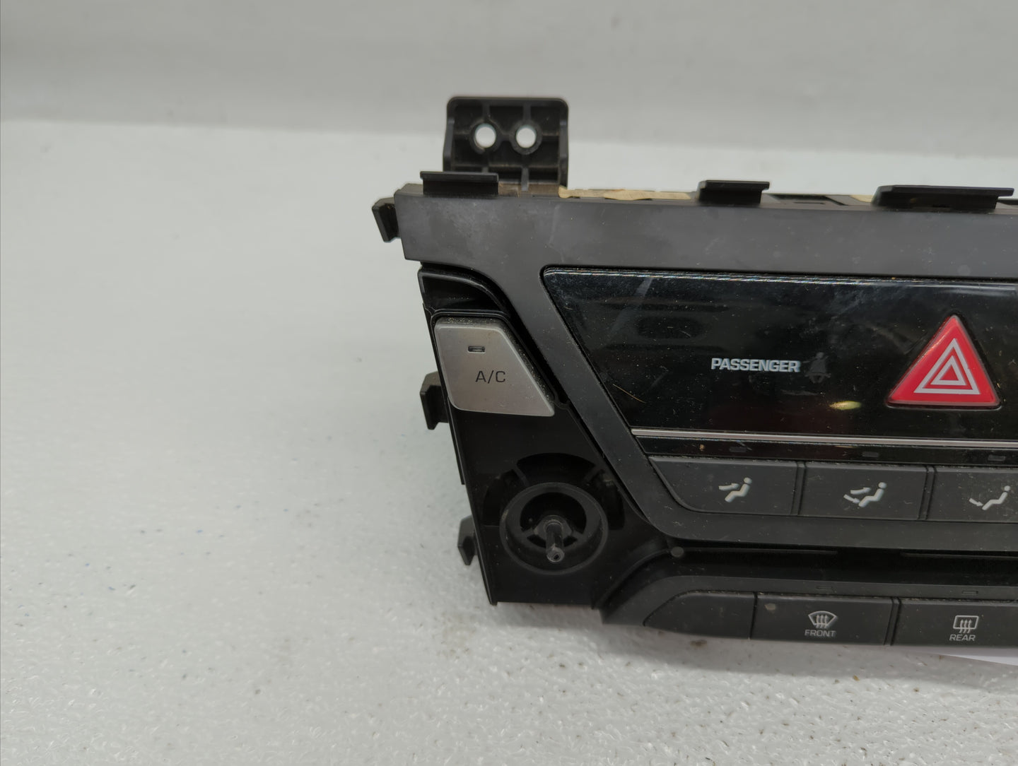 2017-2018 Hyundai Elantra Climate Control Module Temperature AC/Heater Replacement P/N:97250-F20614X 97250-F2AH0 Fits OEM Us
