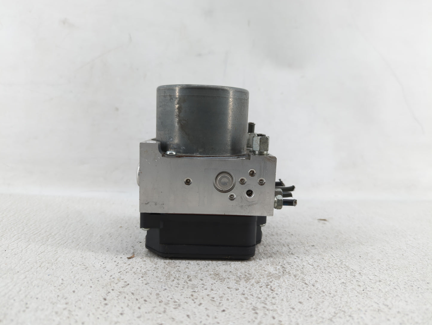 2017-2019 Hyundai Elantra ABS Pump Control Module Replacement P/N:58900-F2500 58920-F2500 Fits Fits 2017 2018 2019 OEM Used 