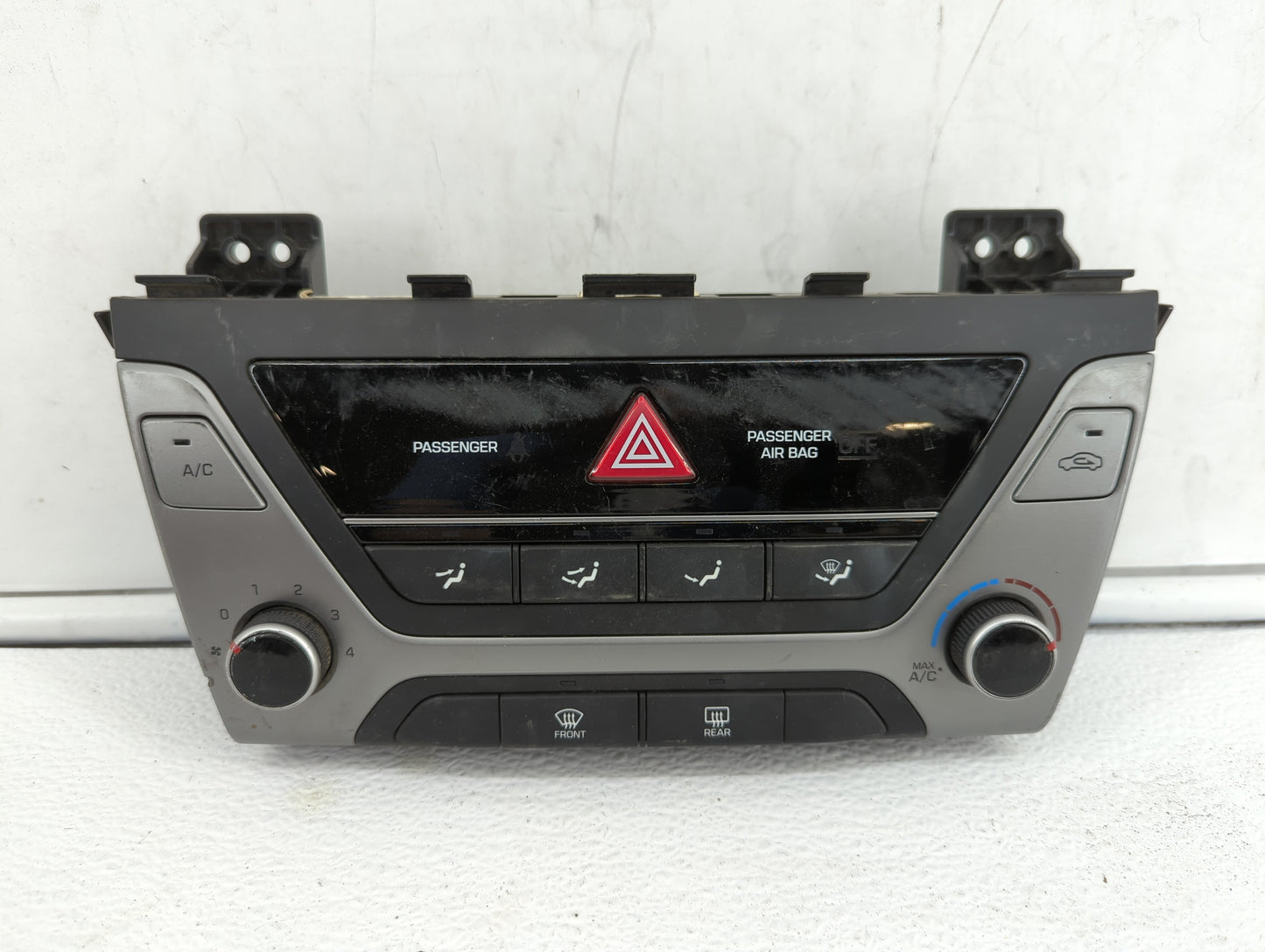 2017-2018 Hyundai Elantra Climate Control Module Temperature AC/Heater Replacement P/N:97250-F2XXX 97250-F20614X Fits OEM Us
