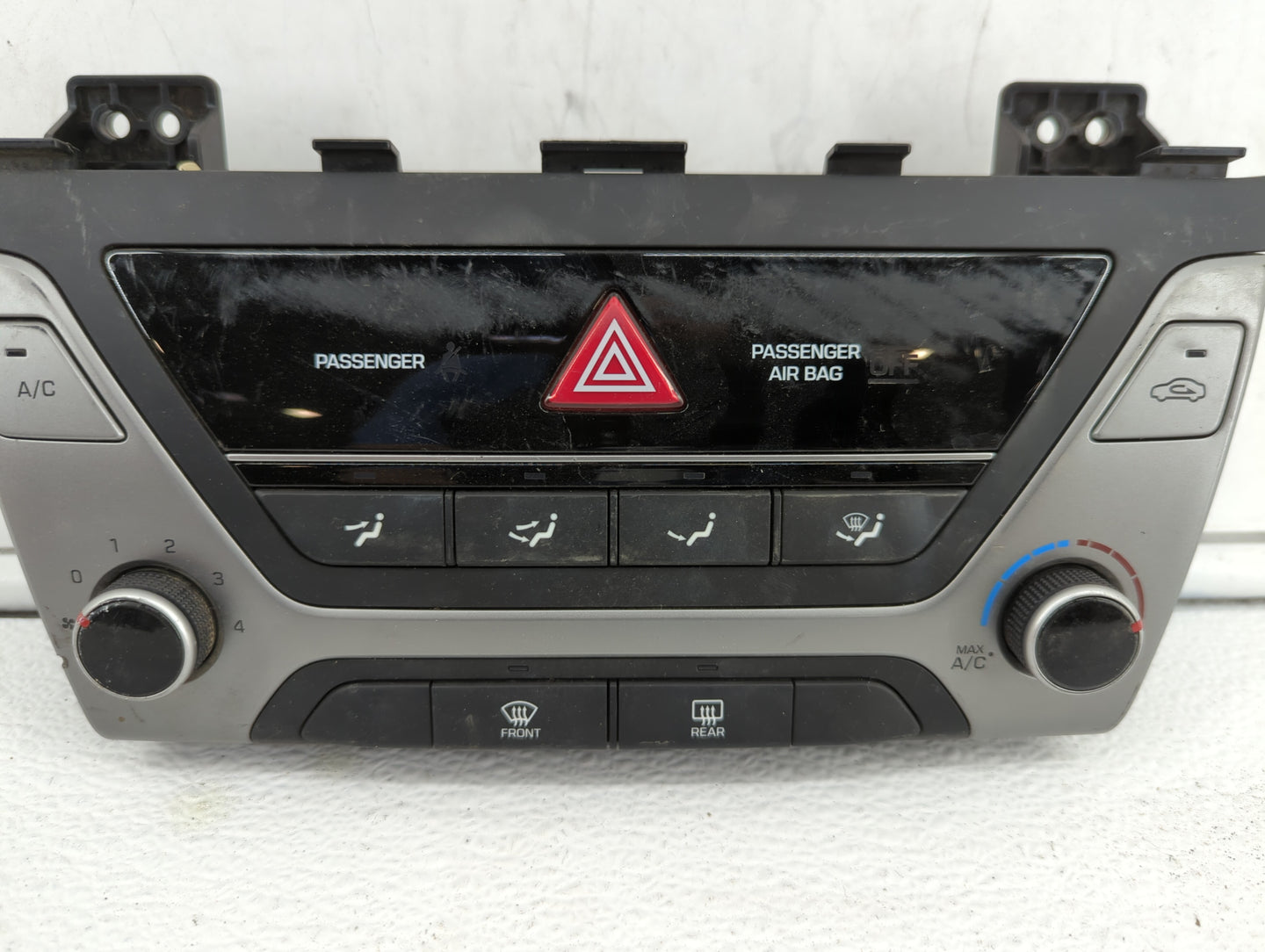 2017-2018 Hyundai Elantra Climate Control Module Temperature AC/Heater Replacement P/N:97250-F2XXX 97250-F20614X Fits OEM Us