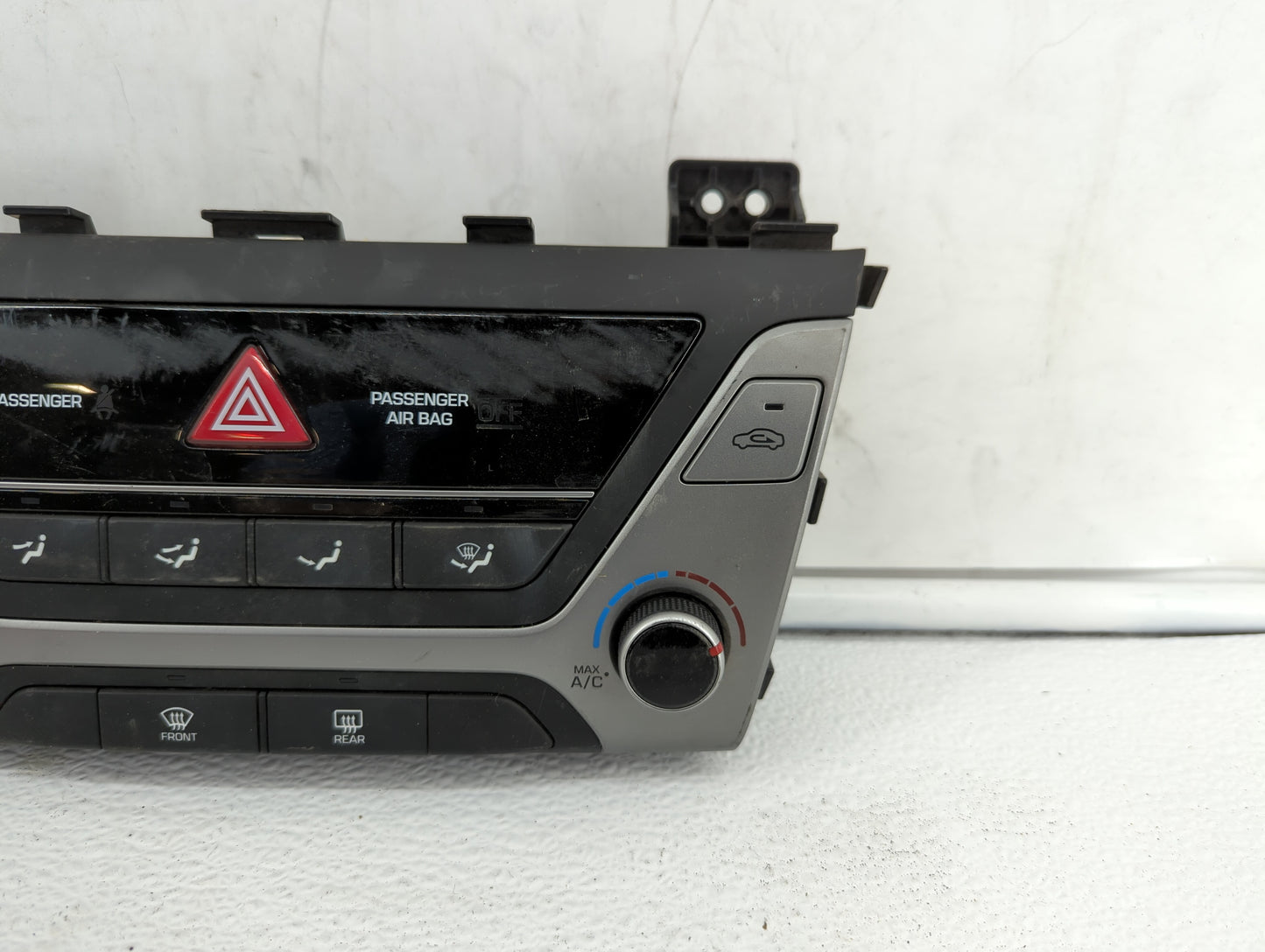 2017-2018 Hyundai Elantra Climate Control Module Temperature AC/Heater Replacement P/N:97250-F2XXX 97250-F20614X Fits OEM Us