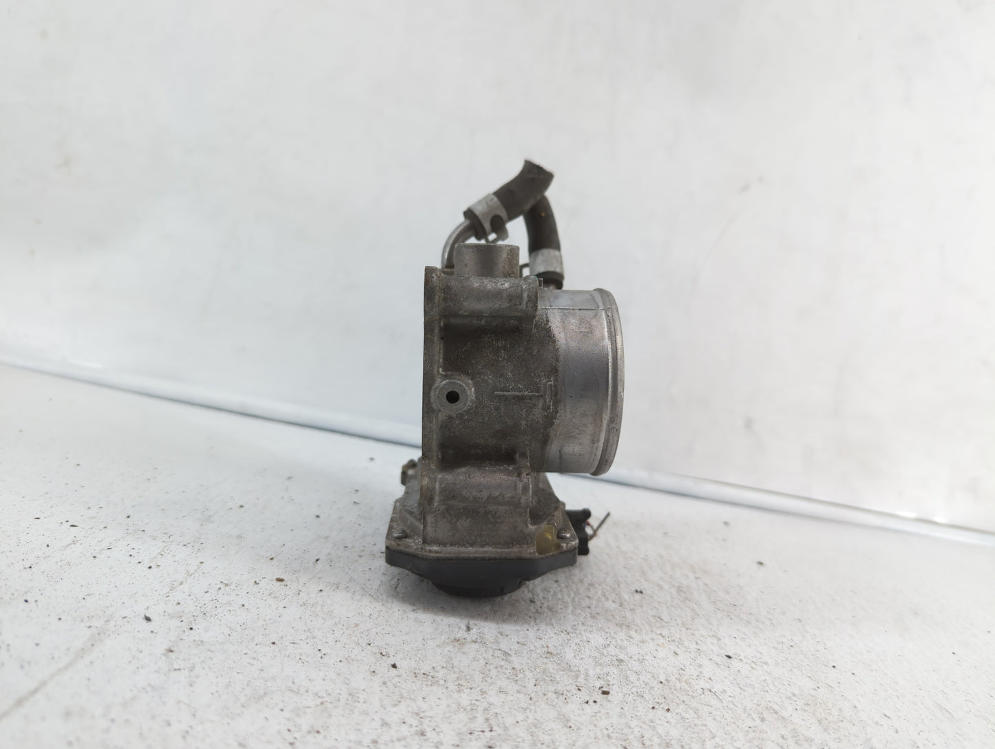 2011-2018 Hyundai Elantra Throttle Body P/N:35100-2E000 1302150124 Fits Fits 2011 2012 2013 2014 2015 2016 2017 2018 2019 OE