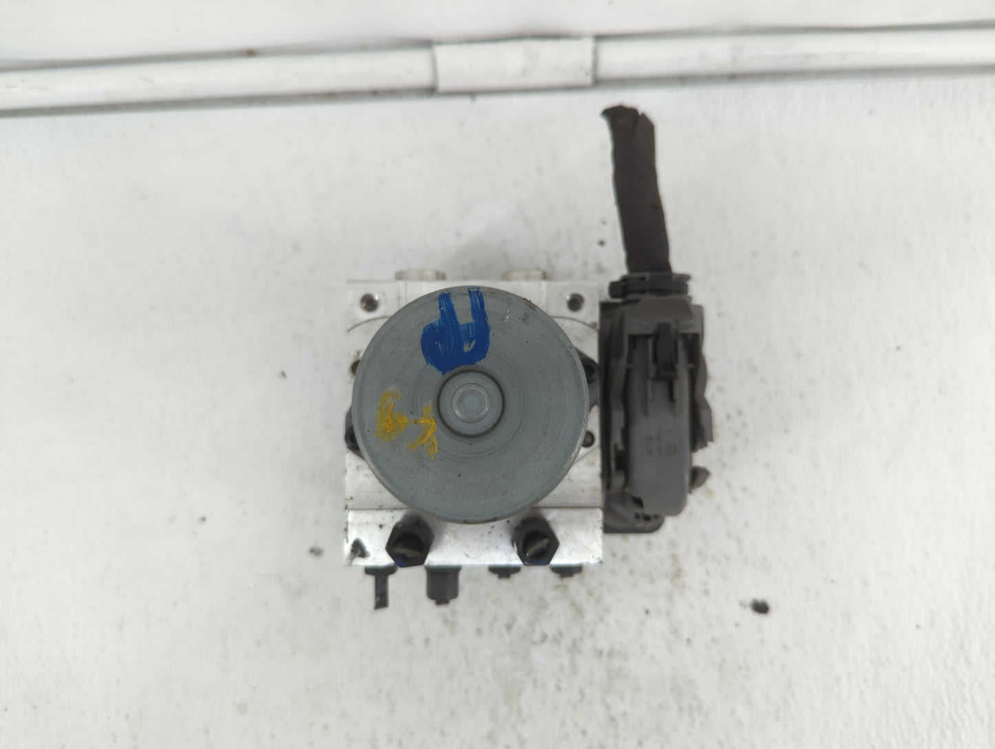 2017-2018 Hyundai Elantra ABS Pump Control Module Replacement P/N:58900-F2500 58920-F2500 Fits Fits 2017 2018 OEM Used Auto 