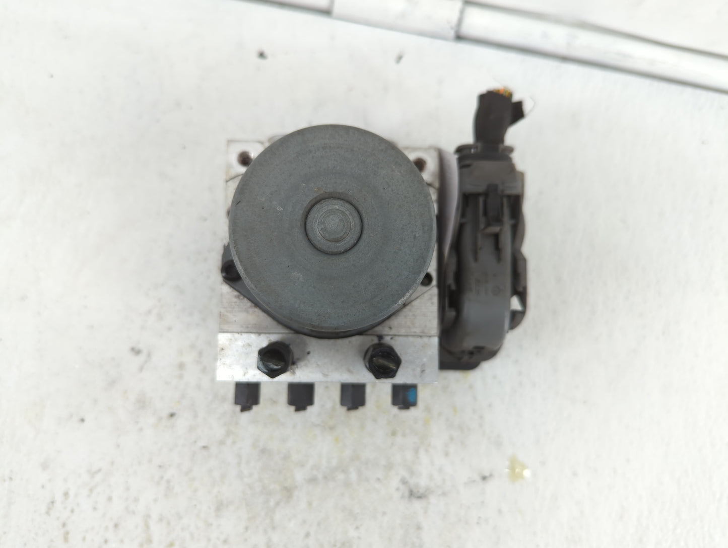 2017-2018 Hyundai Elantra ABS Pump Control Module Replacement P/N:58900-F2500 58920-F2500 Fits Fits 2017 2018 OEM Used Auto 