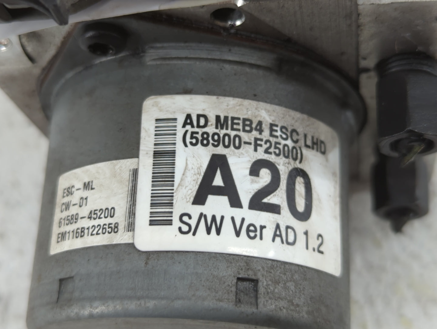 2017-2018 Hyundai Elantra ABS Pump Control Module Replacement P/N:58900-F2500 58920-F2500 Fits Fits 2017 2018 OEM Used Auto 