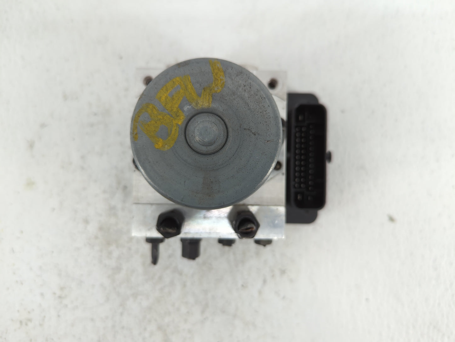 2017-2018 Hyundai Elantra ABS Pump Control Module Replacement P/N:58900-F2500 58920-F2500 Fits Fits 2017 2018 OEM Used Auto 