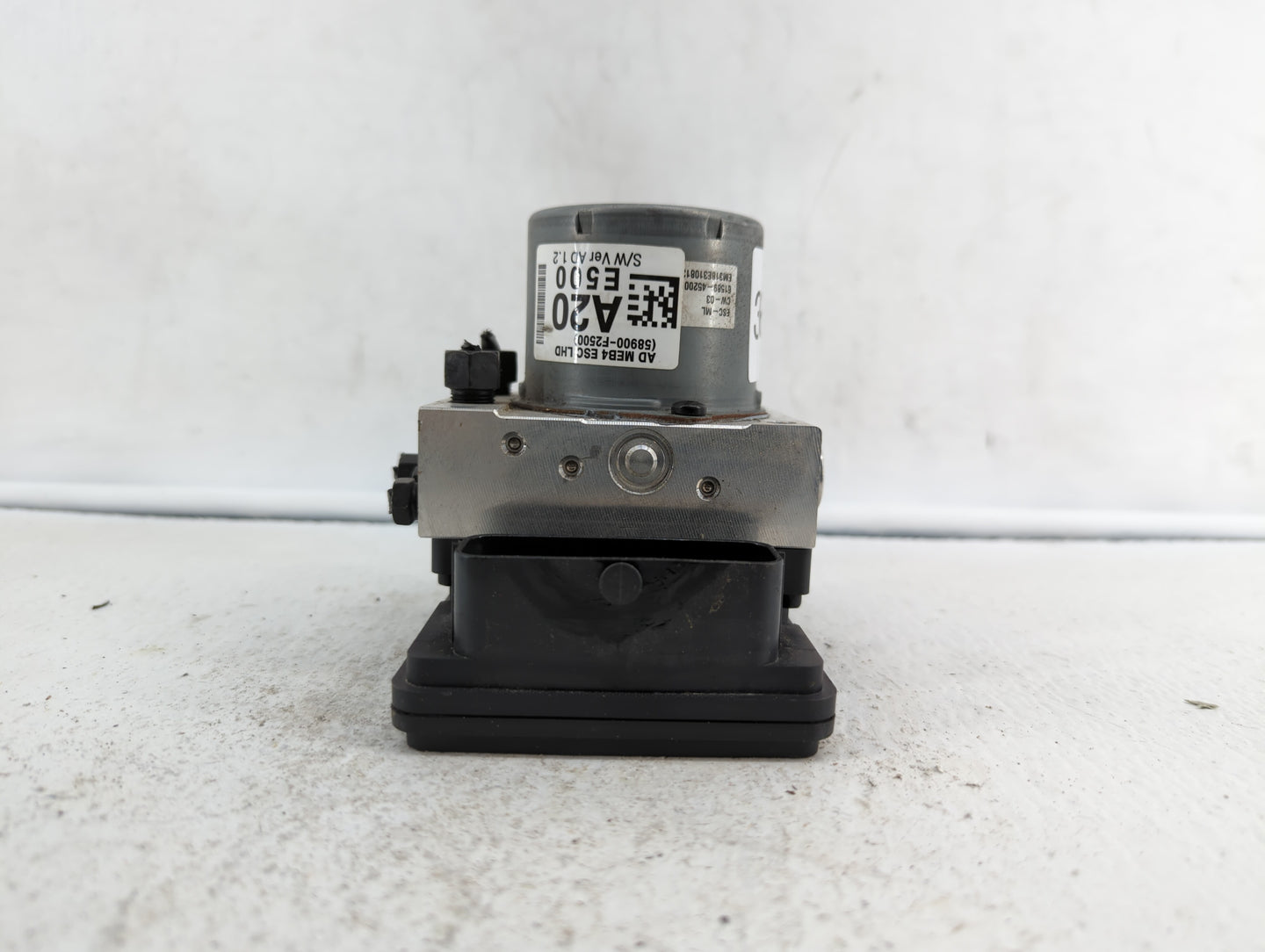 2017-2018 Hyundai Elantra ABS Pump Control Module Replacement P/N:58900-F2500 58920-F2500 Fits Fits 2017 2018 OEM Used Auto 