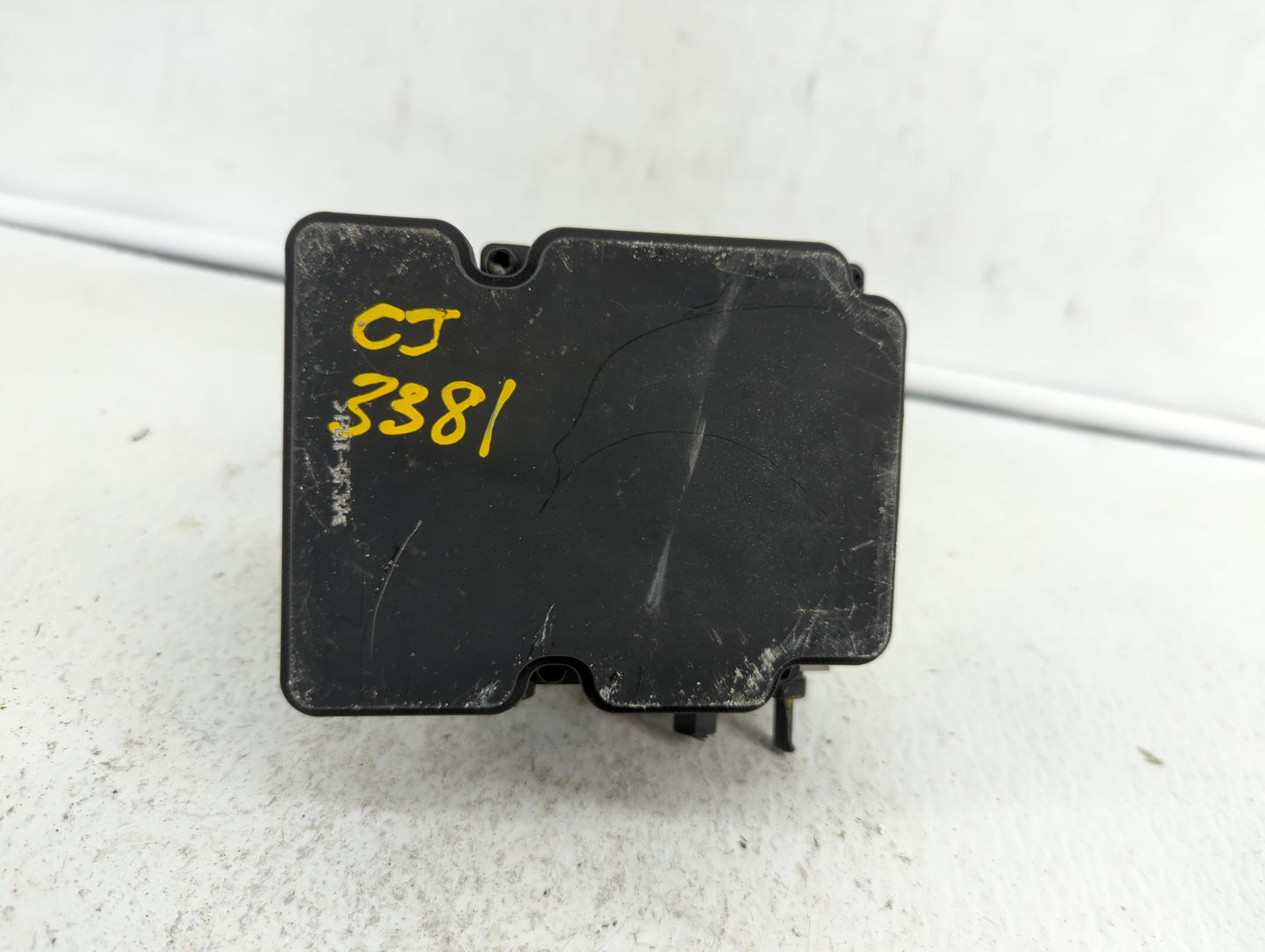 2017-2018 Hyundai Elantra ABS Pump Control Module Replacement P/N:58900-F2500 58920-F2500 Fits Fits 2017 2018 OEM Used Auto 