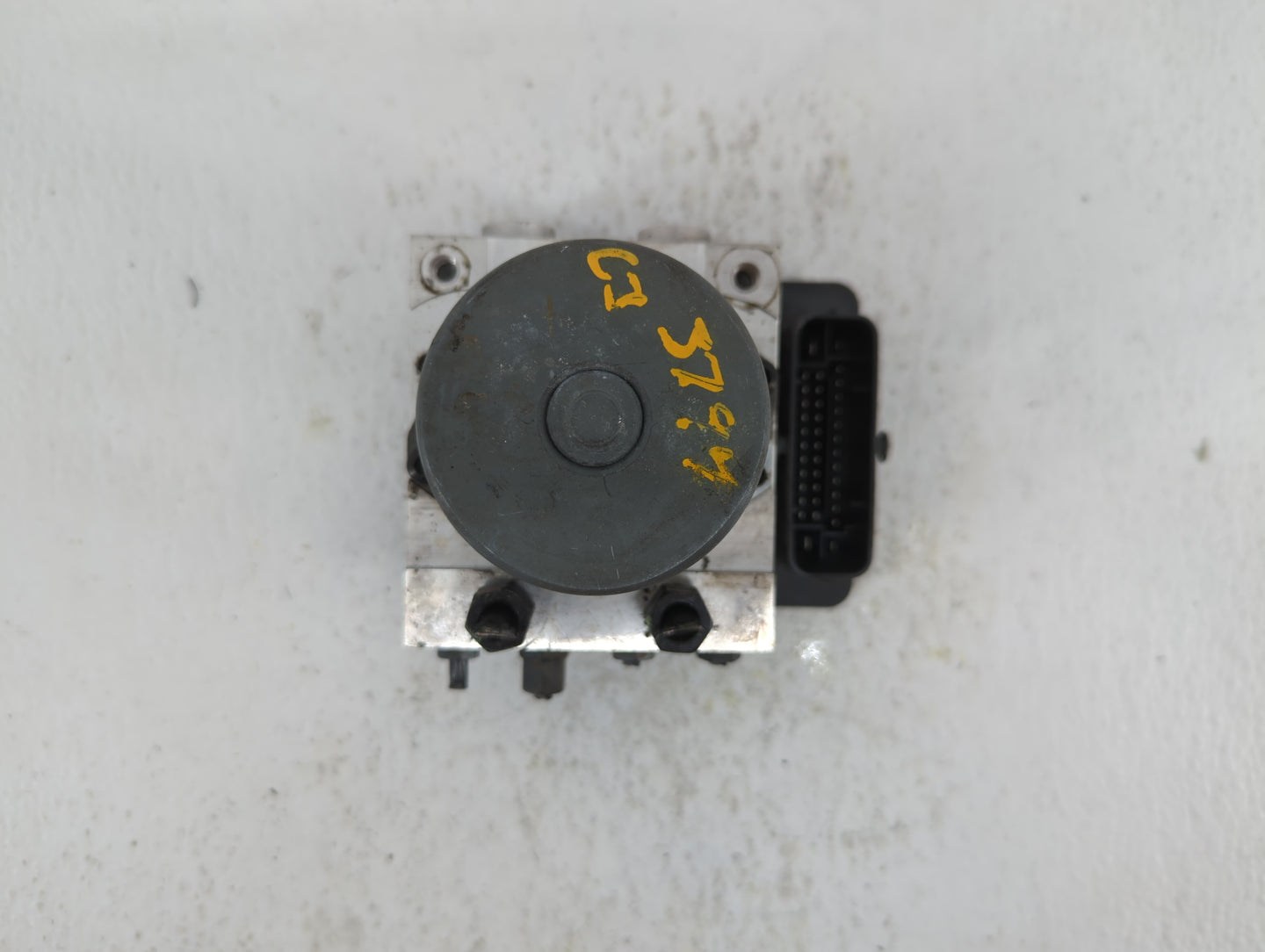 2017-2018 Hyundai Elantra ABS Pump Control Module Replacement P/N:58900-F2500 58920-F2500 Fits Fits 2017 2018 OEM Used Auto 
