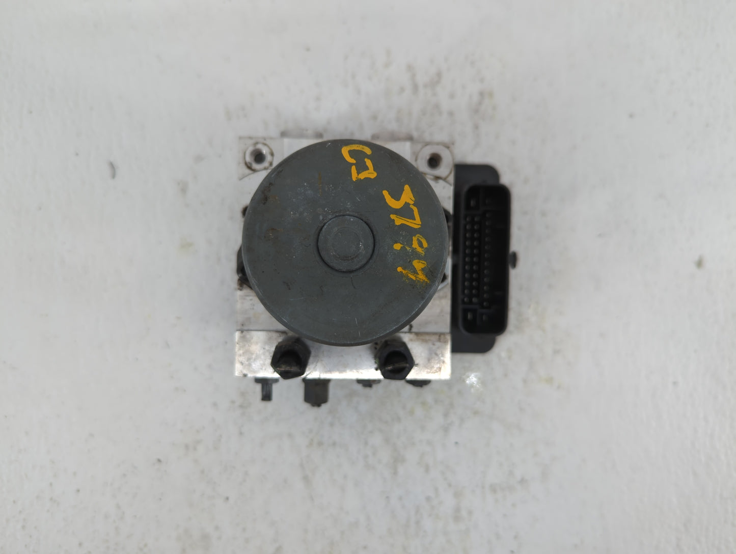 2017-2018 Hyundai Elantra ABS Pump Control Module Replacement P/N:58900-F2500 58920-F2500 Fits Fits 2017 2018 OEM Used Auto 