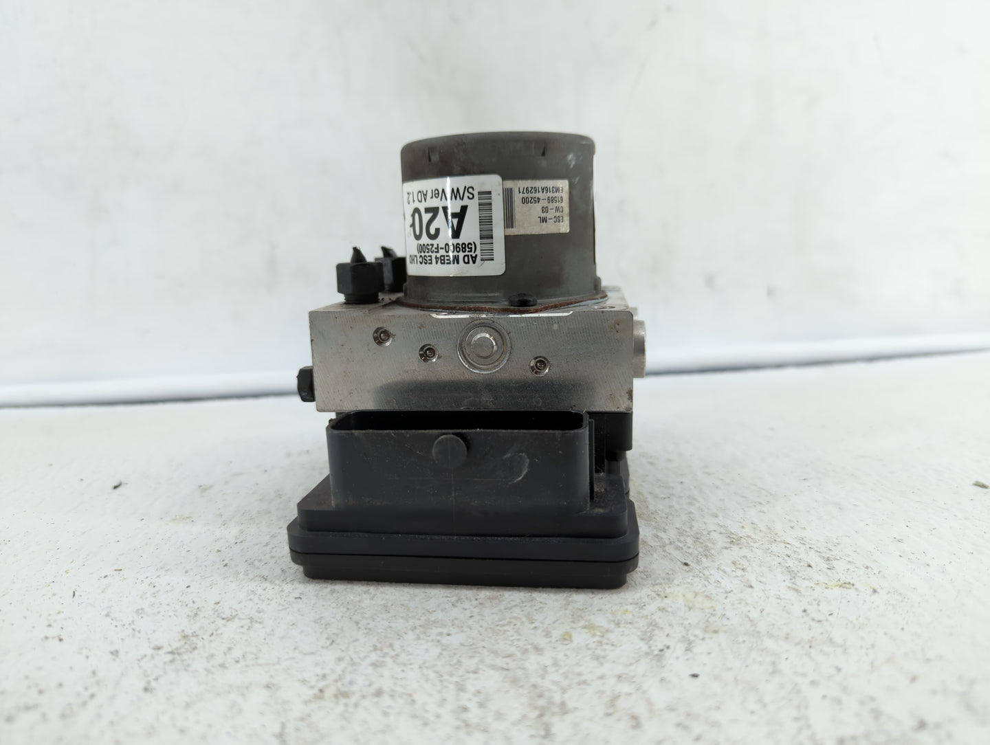 2017-2018 Hyundai Elantra ABS Pump Control Module Replacement P/N:58900-F2500 58920-F2500 Fits Fits 2017 2018 OEM Used Auto 