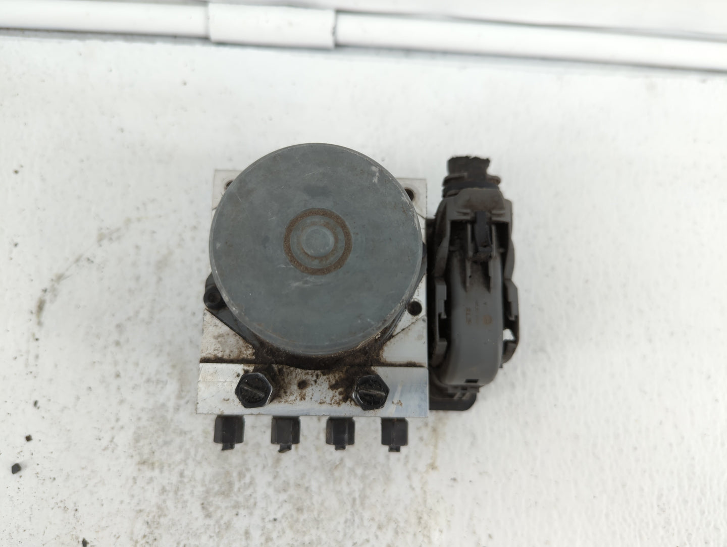 2017-2018 Hyundai Elantra ABS Pump Control Module Replacement P/N:58900-F2500 58920-F2500 Fits Fits 2017 2018 OEM Used Auto 