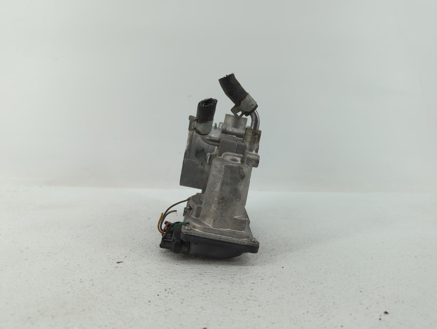 2011-2018 Hyundai Elantra Throttle Body P/N:35100-2E000 1302150124 Fits Fits 2011 2012 2013 2014 2015 2016 2017 2018 2019 OE