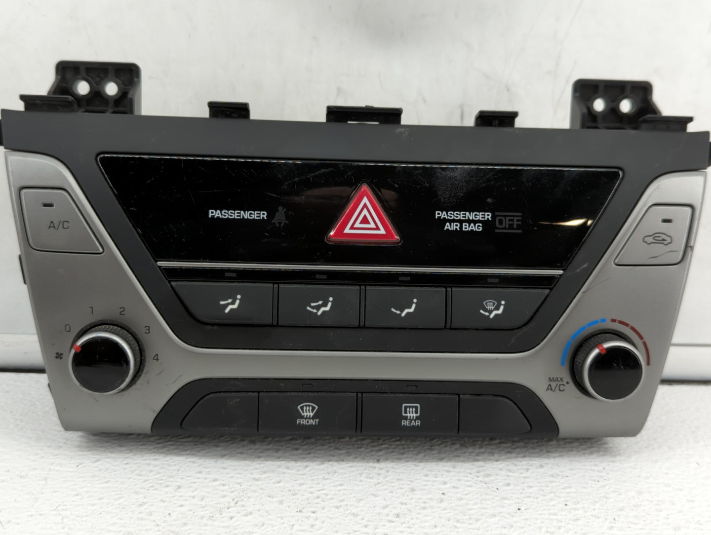 2017-2018 Hyundai Elantra Climate Control Module Temperature AC/Heater Replacement P/N:97250-F2XXX 97250-F20614X Fits OEM Us