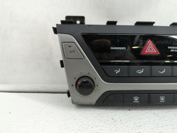2017-2018 Hyundai Elantra Climate Control Module Temperature AC/Heater Replacement P/N:97250-F20614X 97250-F2231RET Fits OEM Used Auto Parts