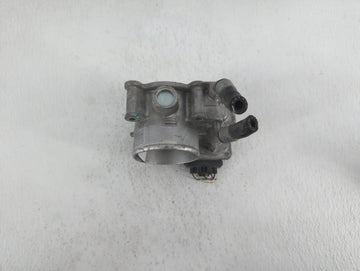 2011-2018 Hyundai Elantra Throttle Body P/N:35100-2E000 1302150124 Fits Fits 2011 2012 2013 2014 2015 2016 2017 2018 2019 OEM Used Auto Parts