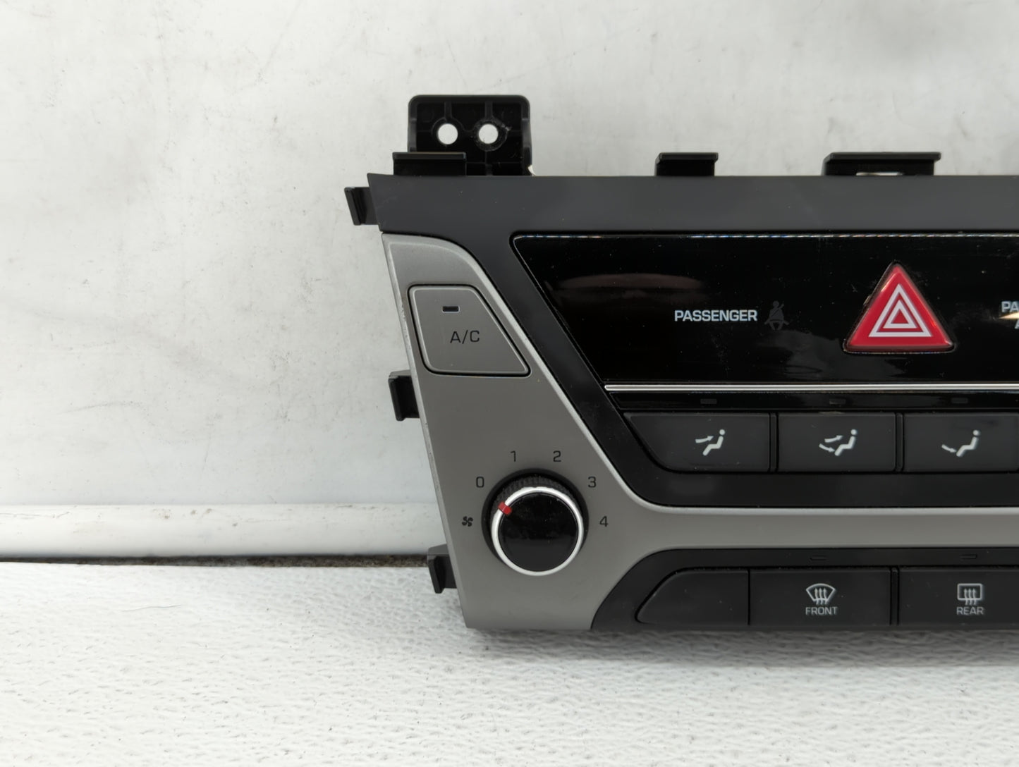 2017-2018 Hyundai Elantra Climate Control Module Temperature AC/Heater Replacement P/N:97250-F2XXX 97250-F20614X Fits OEM Us