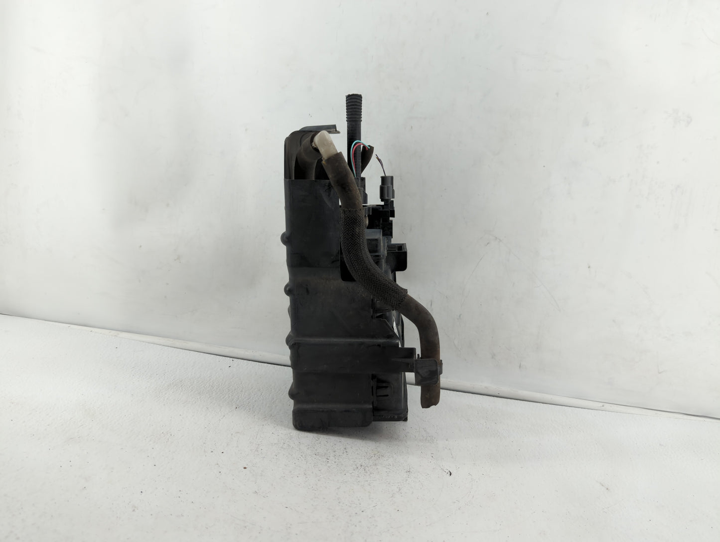 2018 Hyundai Elantra Fuel Vapor Charcoal Canister - Oemusedautoparts1.com