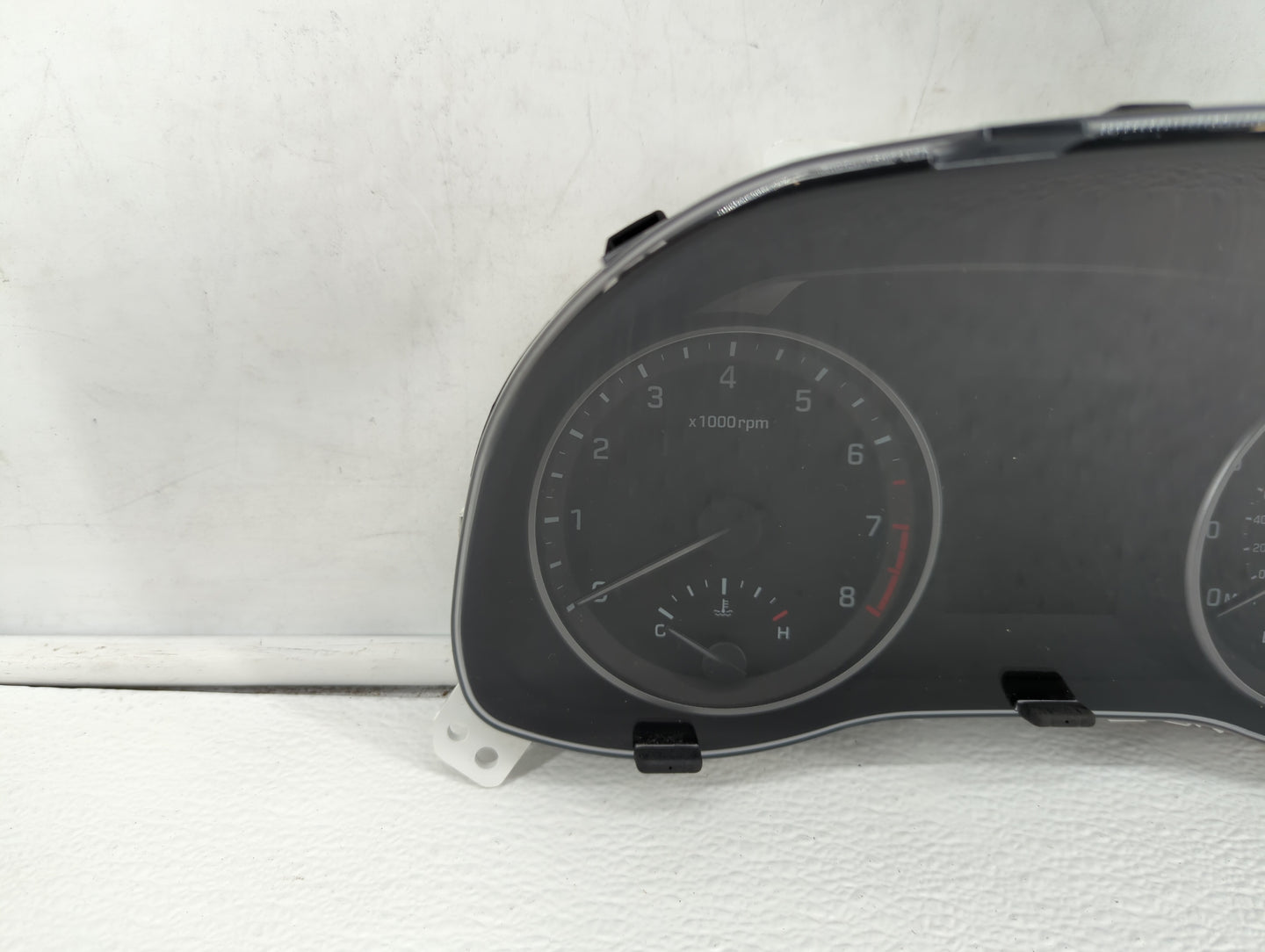 2017-2018 Hyundai Elantra Instrument Cluster Speedometer Gauges P/N:94001-F2060 Fits Fits 2017 2018 OEM Used Auto Parts - Oe