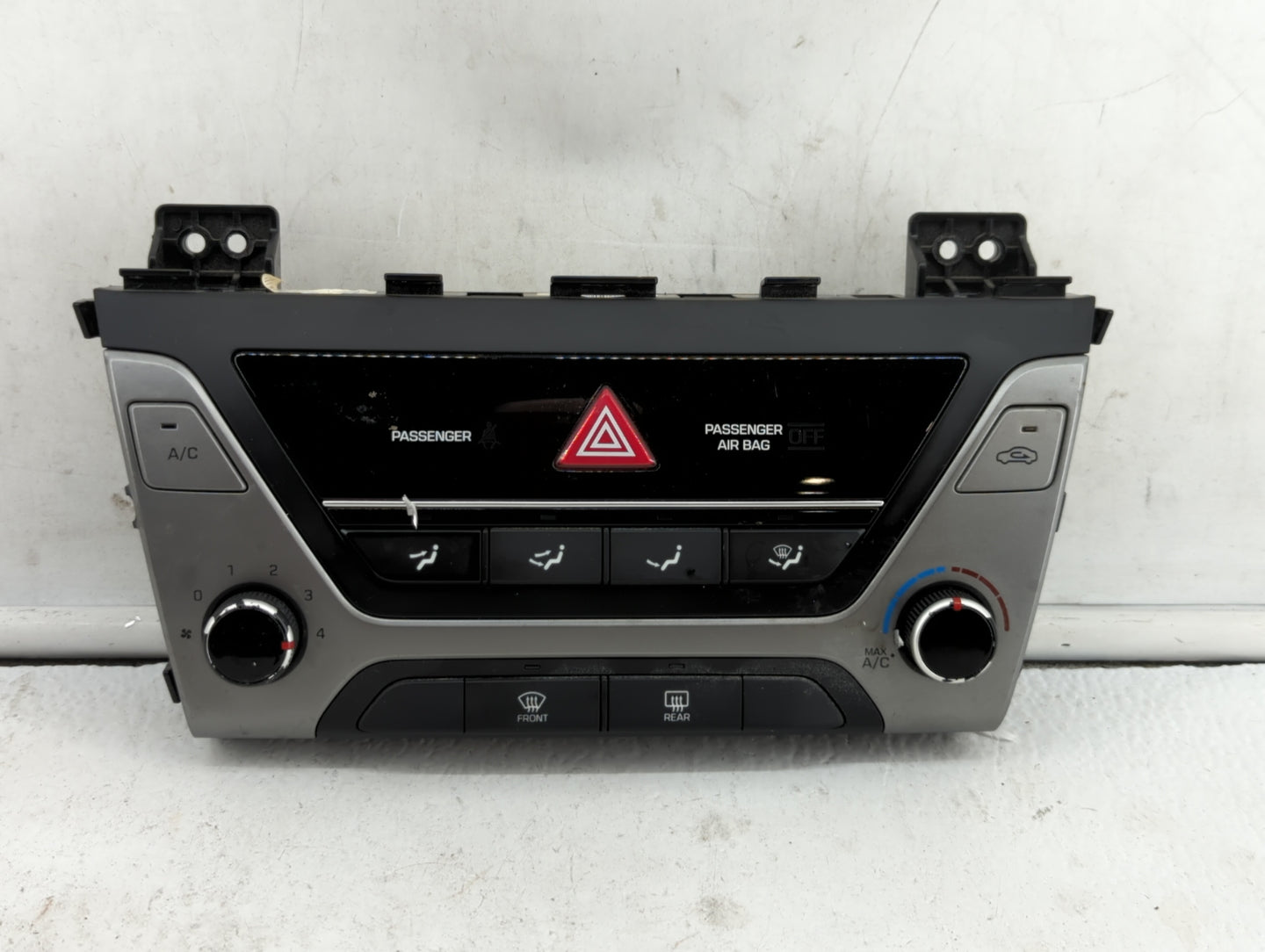 2017-2018 Hyundai Elantra Climate Control Module Temperature AC/Heater Replacement P/N:97250-F2XXX 97250-F20614X Fits OEM Us