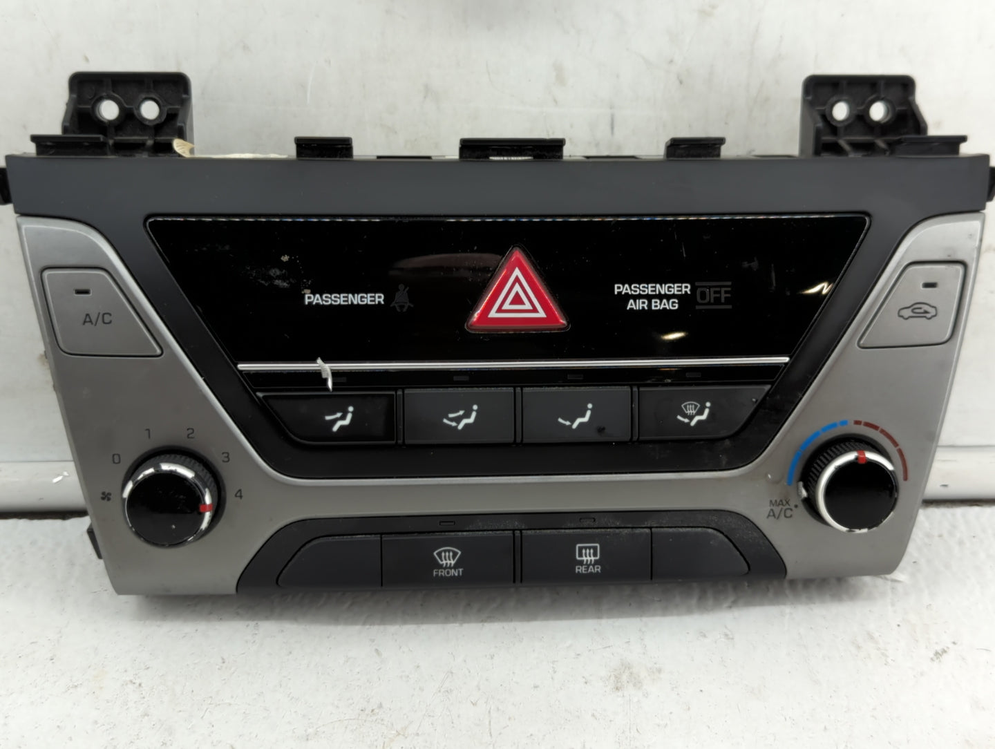 2017-2018 Hyundai Elantra Climate Control Module Temperature AC/Heater Replacement P/N:97250-F2XXX 97250-F20614X Fits OEM Us