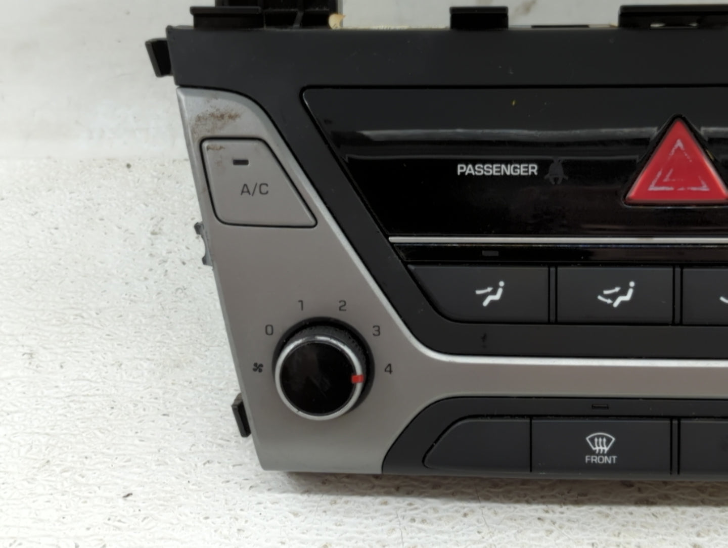 2017-2018 Hyundai Elantra Climate Control Module Temperature AC/Heater Replacement P/N:97250-F2XXX 97250-F20614X Fits OEM Us