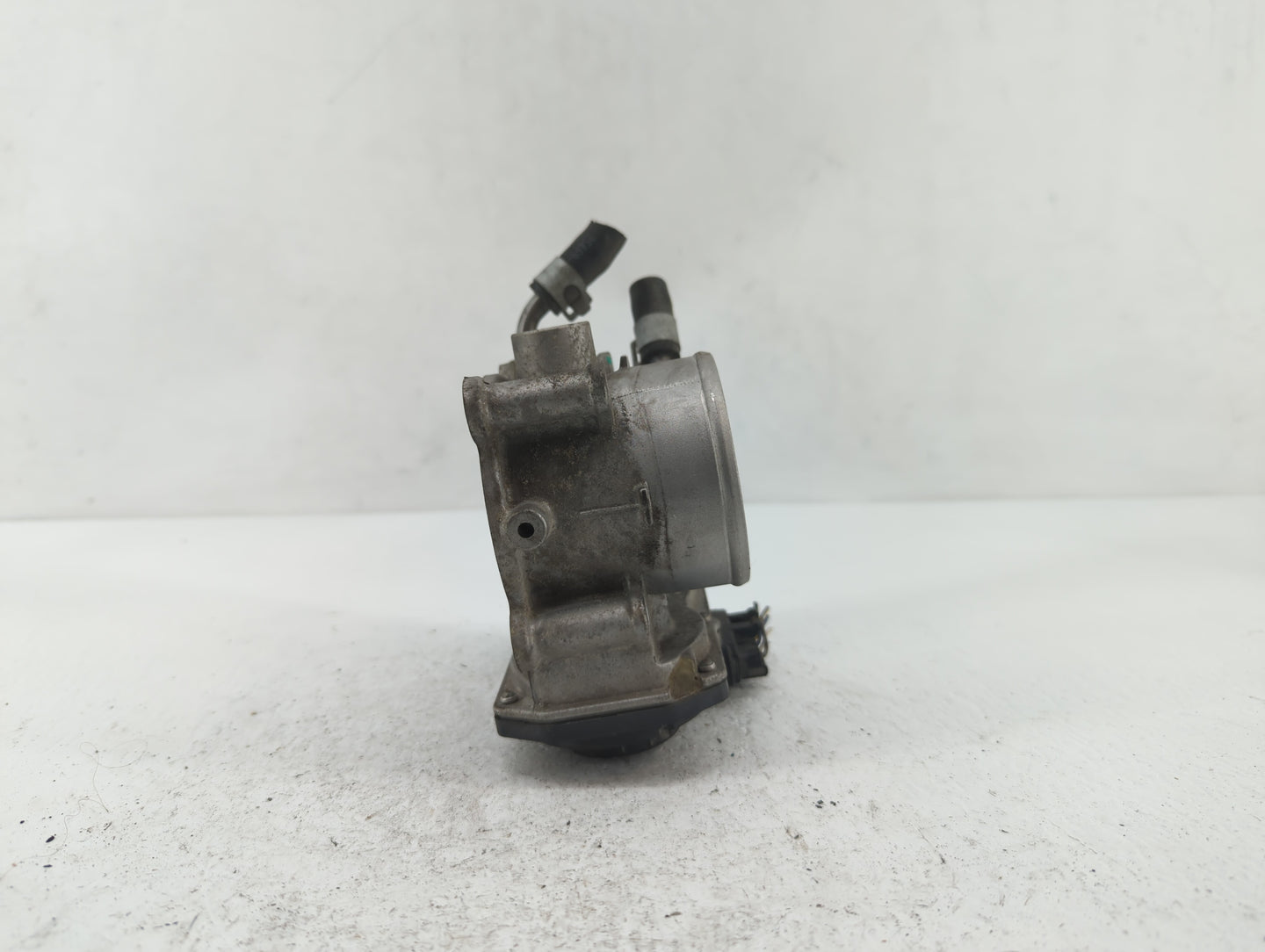 2011-2018 Hyundai Elantra Throttle Body P/N:35100-2E000 1302150124 Fits Fits 2011 2012 2013 2014 2015 2016 2017 2018 2019 OE