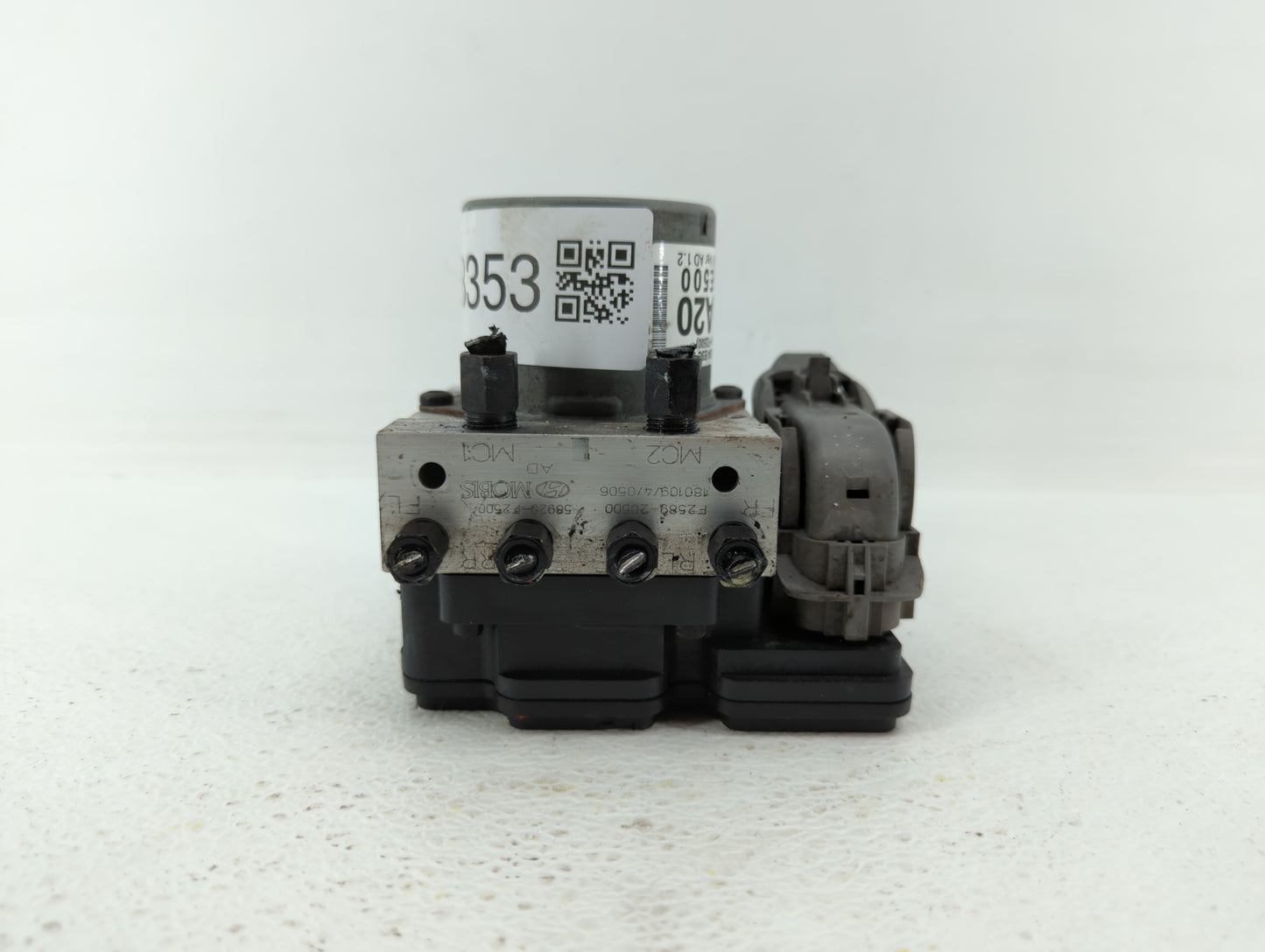 2017-2018 Hyundai Elantra ABS Pump Control Module Replacement P/N:2589-20500 58900-F2500, 58920-F2500 Fits Fits 2017 2018 OE