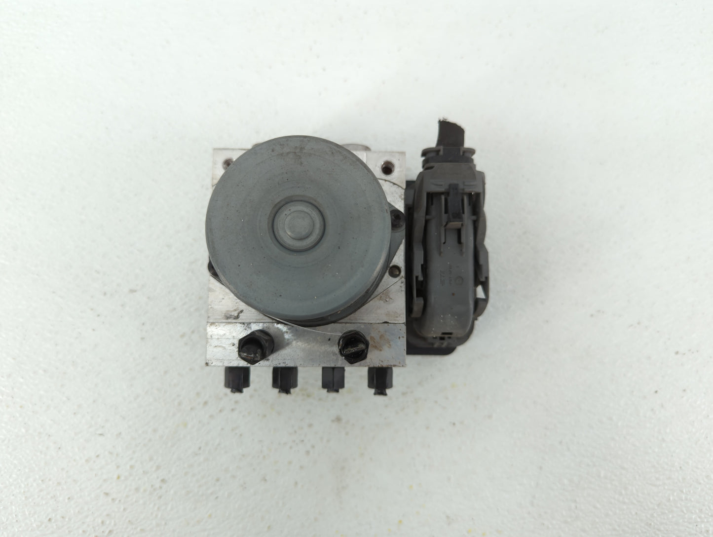 2017-2018 Hyundai Elantra ABS Pump Control Module Replacement P/N:2589-20500 58900-F2500, 58920-F2500 Fits Fits 2017 2018 OE