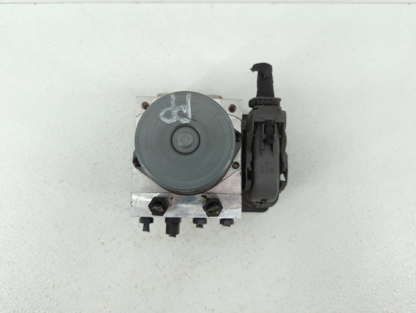 2017-2018 Hyundai Elantra ABS Pump Control Module Replacement P/N:58900-F2500 58920-F2500 Fits Fits 2017 2018 OEM Used Auto 