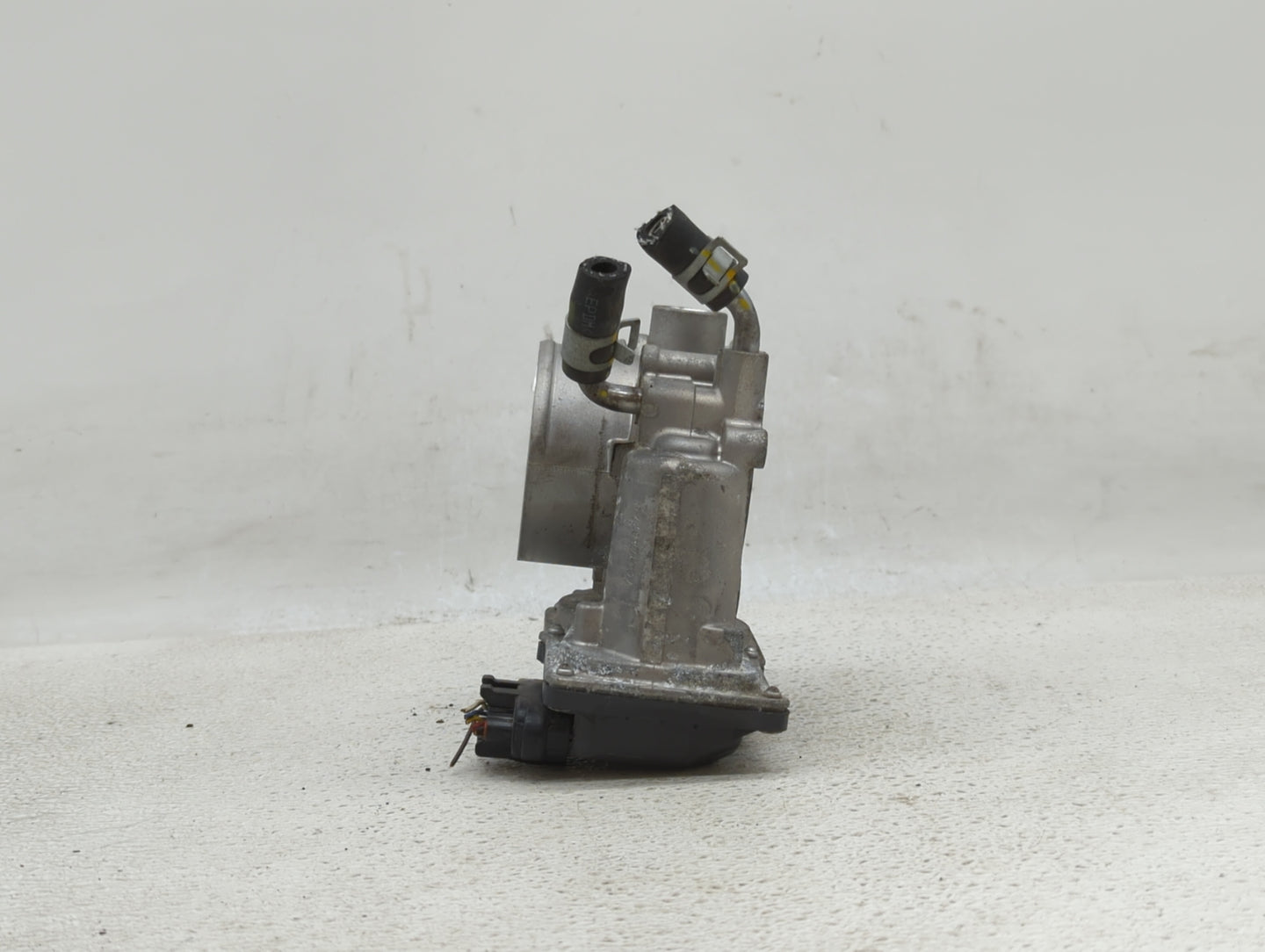 2011-2018 Hyundai Elantra Throttle Body P/N:35100-2E000 1302150124 Fits Fits 2011 2012 2013 2014 2015 2016 2017 2018 2019 OE