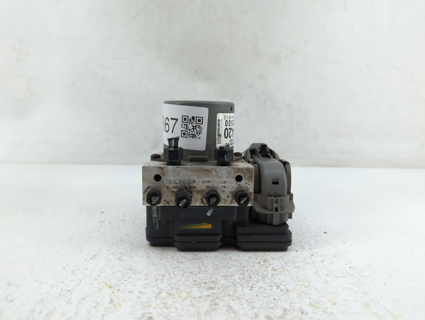 2017-2018 Hyundai Elantra ABS Pump Control Module Replacement P/N:58900-F2500 58920-F2500 Fits Fits 2017 2018 OEM Used Auto 