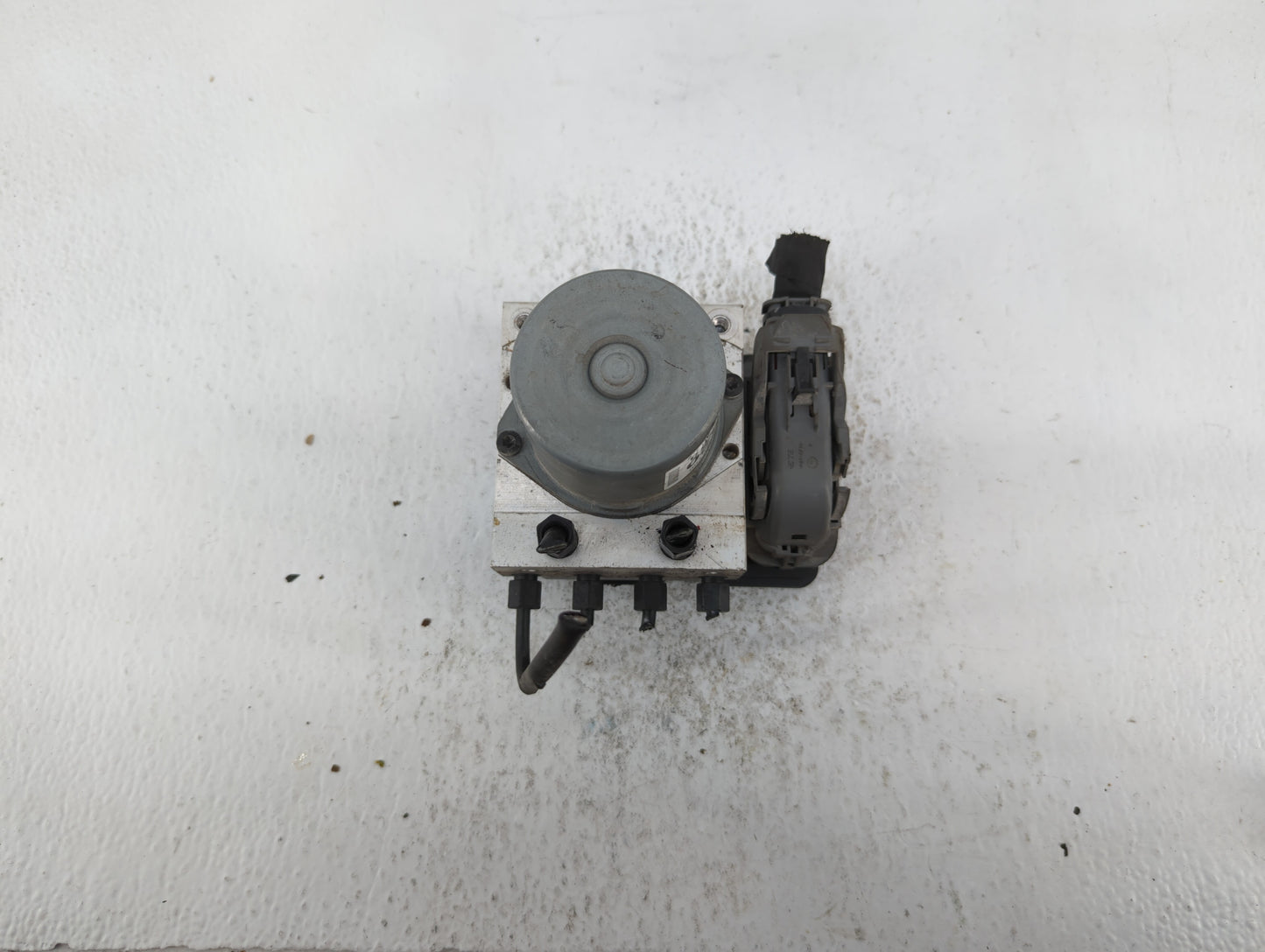 2017-2019 Hyundai Elantra ABS Pump Control Module Replacement P/N:58900-F2500 58920-F2500 Fits Fits 2017 2018 2019 OEM Used 