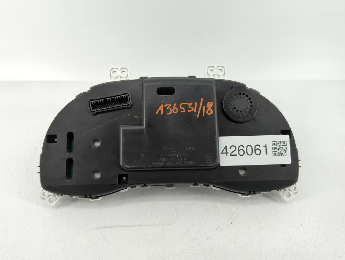 2017-2018 Hyundai Elantra Instrument Cluster Speedometer Gauges P/N:94001-F2060 Fits Fits 2017 2018 OEM Used Auto Parts - Oe