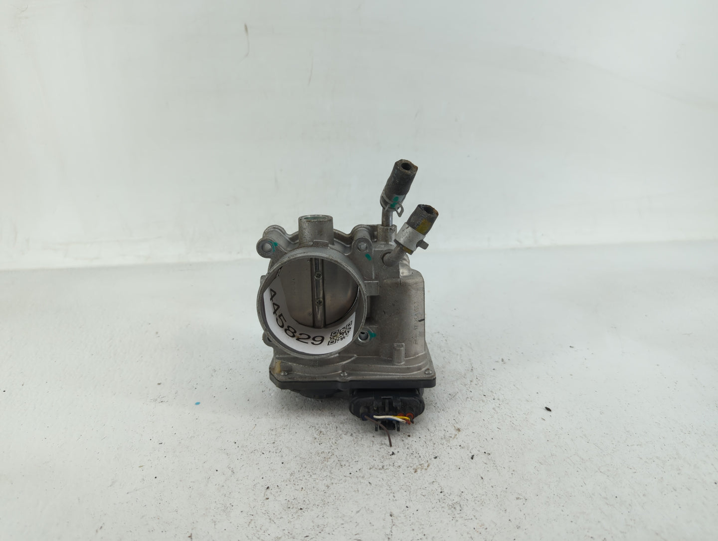 2011-2020 Hyundai Elantra Throttle Body P/N:35100-2E000 35100-2E710 Fits OEM Used Auto Parts - Oemusedautoparts1.com