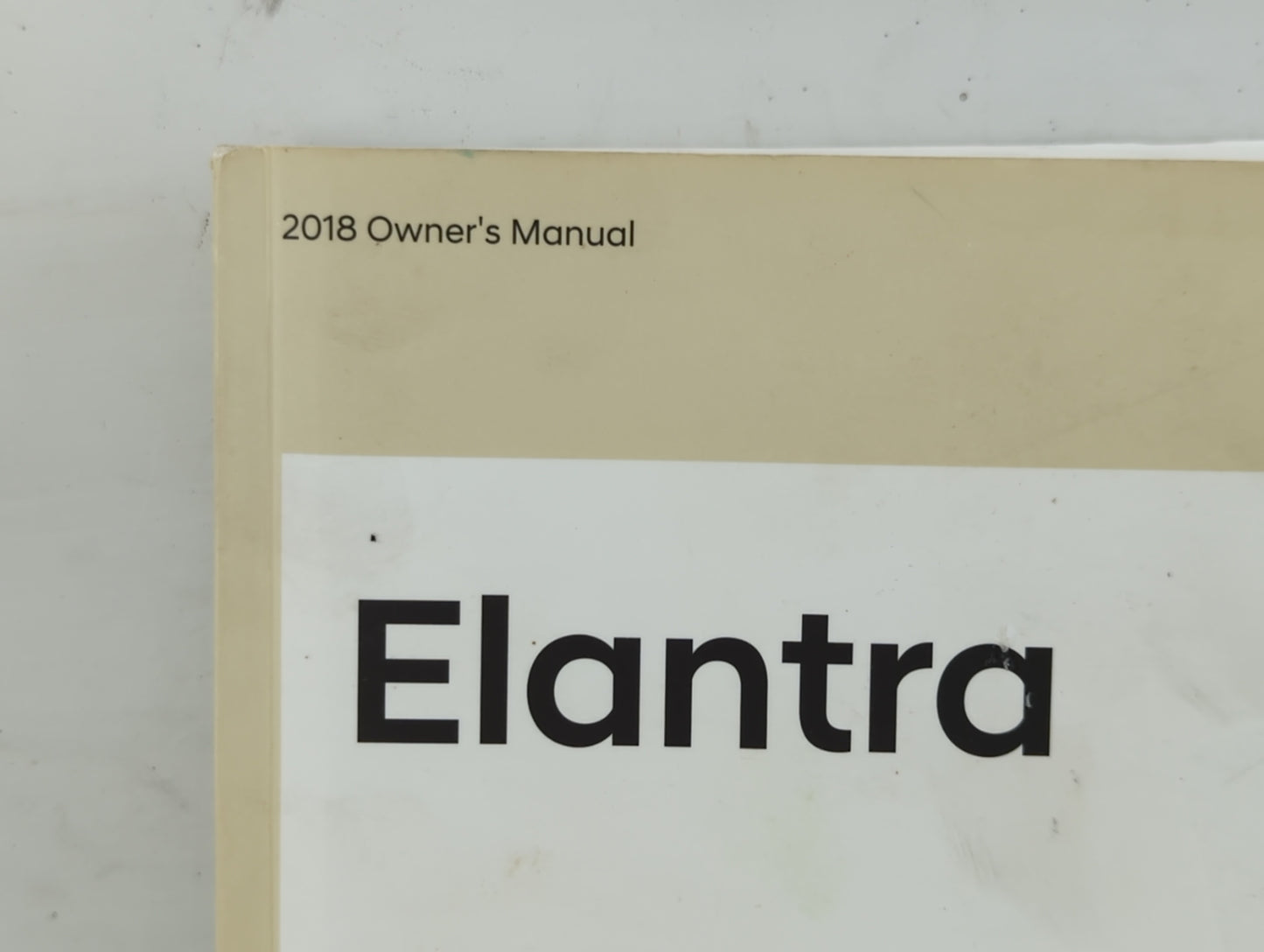 2018 Hyundai Elantra Owners Manual Book Guide P/N:JF3O-EU7OE OEM Used Auto Parts - Oemusedautoparts1.com