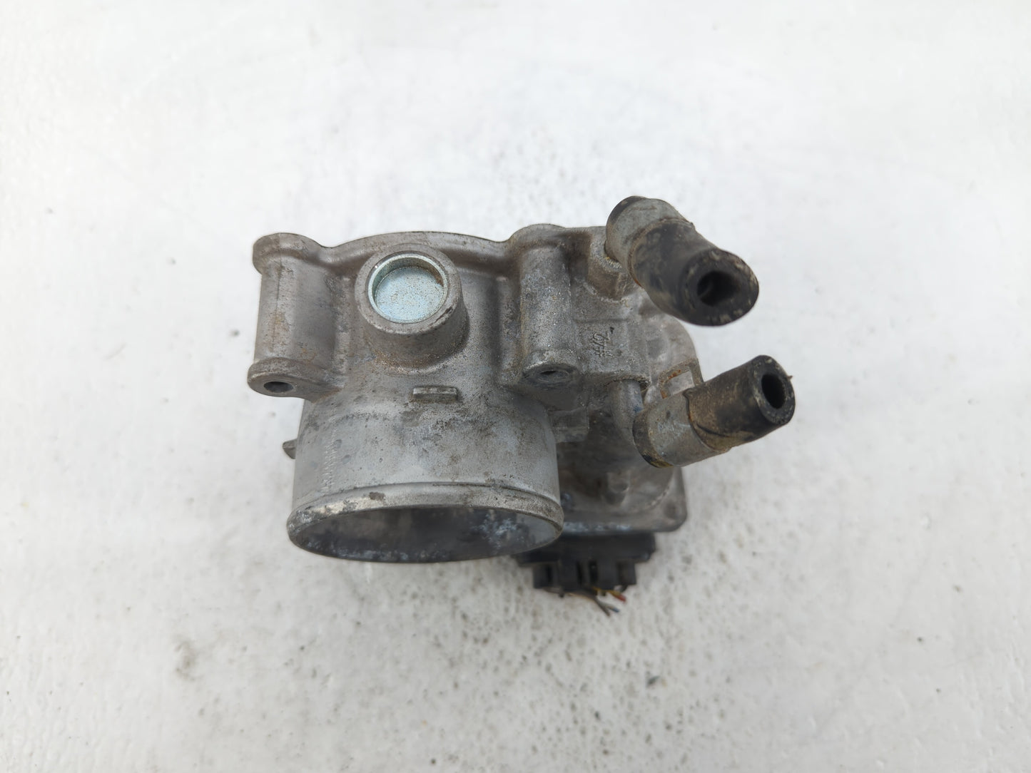 2011-2020 Hyundai Elantra Throttle Body P/N:35100-2E000 35100-2E710 Fits OEM Used Auto Parts - Oemusedautoparts1.com