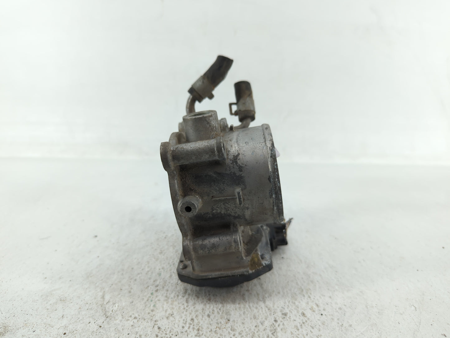 2011-2020 Hyundai Elantra Throttle Body P/N:35100-2E000 35100-2E710 Fits OEM Used Auto Parts - Oemusedautoparts1.com