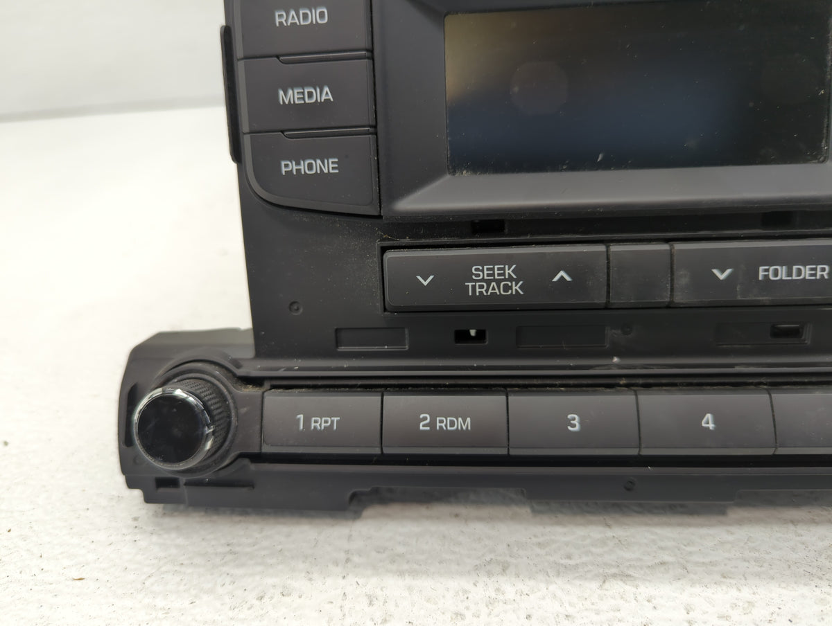 2017-2018 Hyundai Elantra Am Fm Cd Player Radio Receiver 465211 - Oemusedautoparts1.com