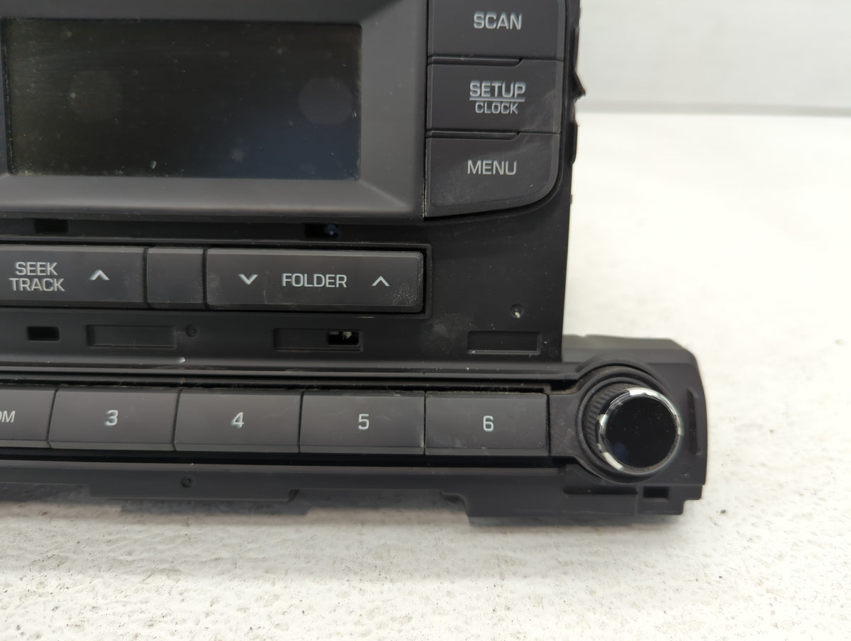 2017-2018 Hyundai Elantra Am Fm Cd Player Radio Receiver 465211 - Oemusedautoparts1.com