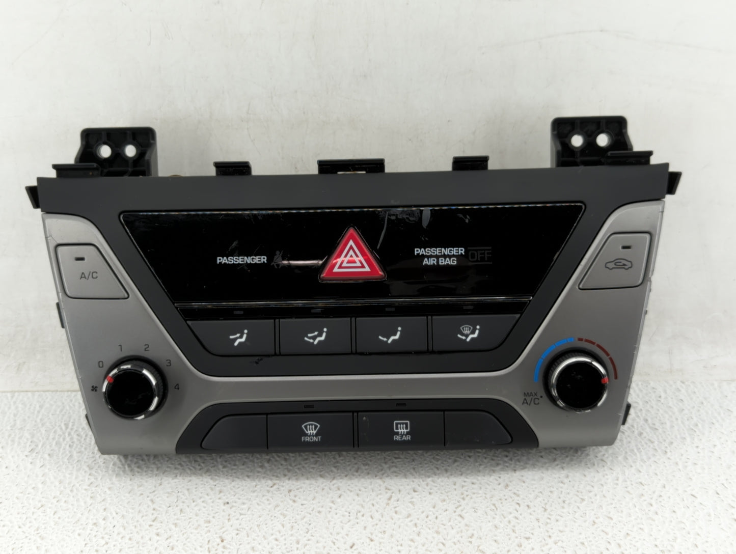 2017-2018 Hyundai Elantra Climate Control Module Temperature AC/Heater Replacement P/N:97250-F20624X 97250-F2231RET Fits OEM